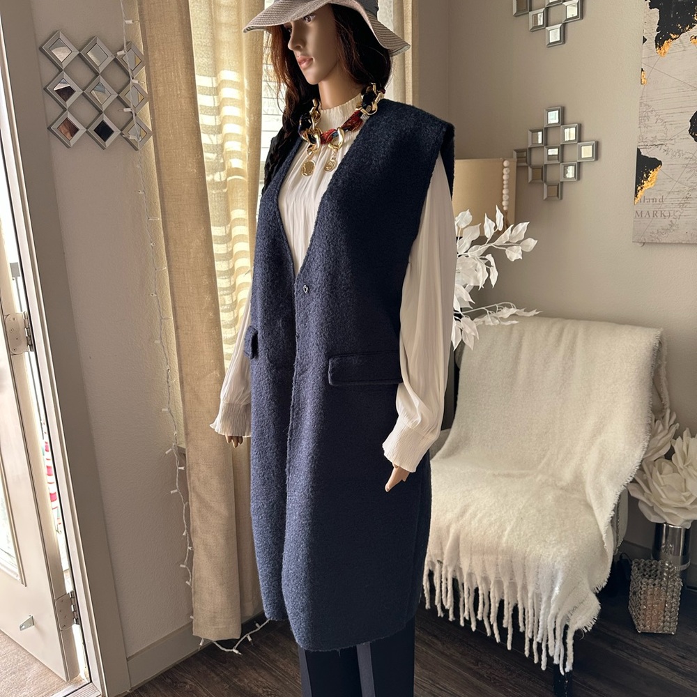 Zara Navy Sleeveless Vest